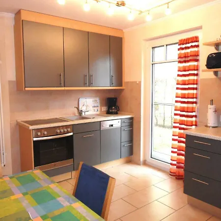 Apartment Schloonseevilla Mit Tiefgarage - 200 M Zum